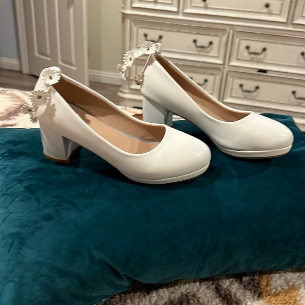 White heels kids, Girls, worn once